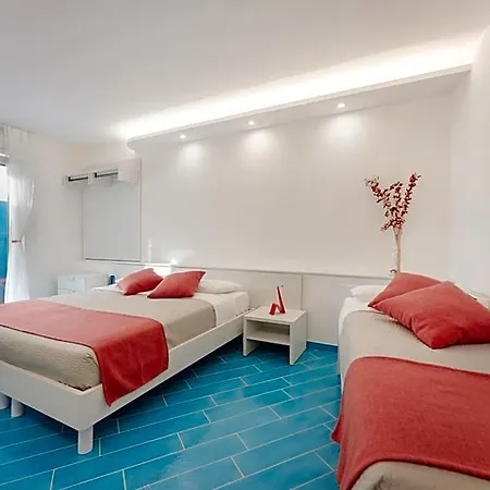 شقة فندقية Il Corallo 4*